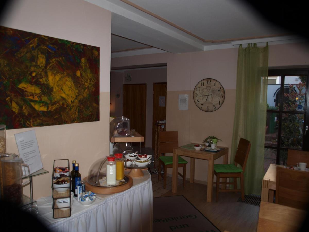 Gaestehaus Engelgasse ヘルツォーゲンアウラッハ エクステリア 写真