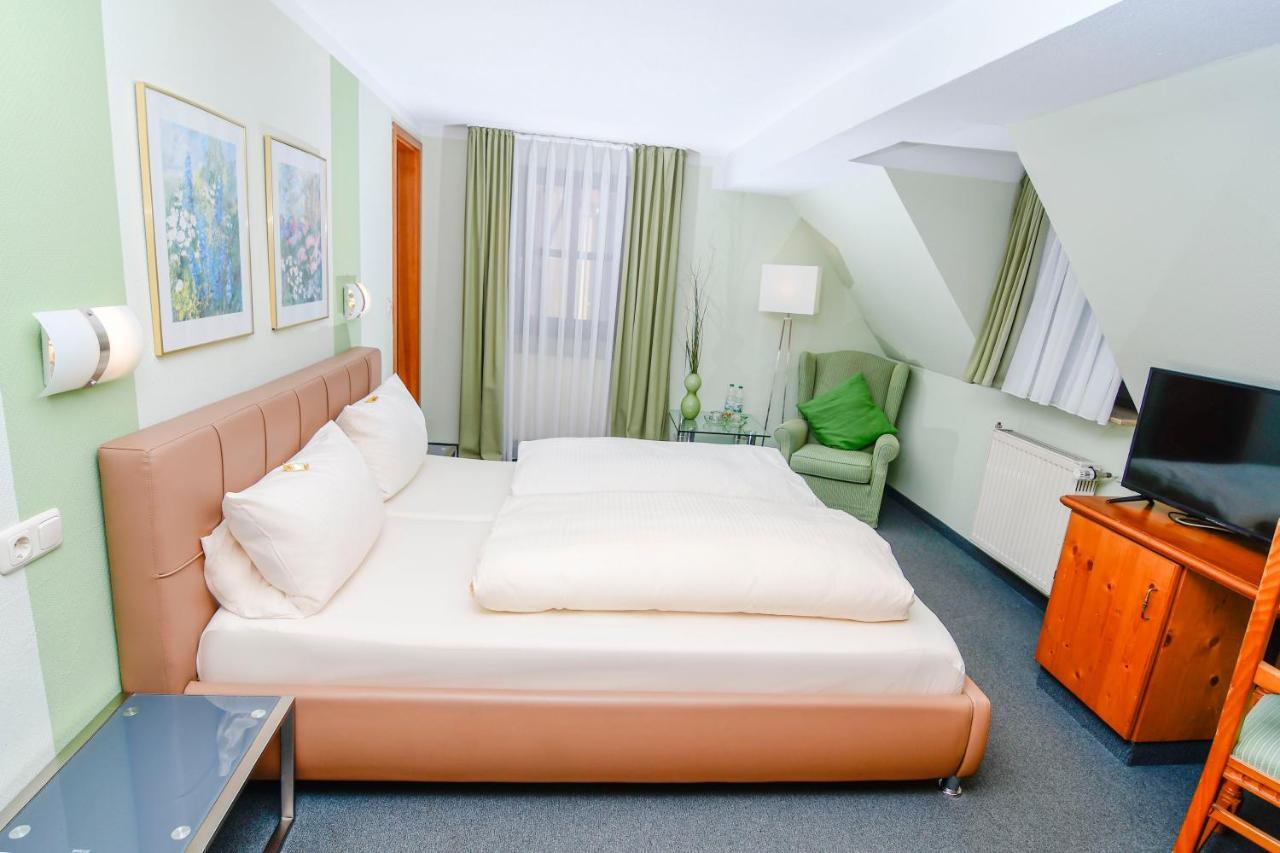 Gaestehaus Engelgasse ヘルツォーゲンアウラッハ エクステリア 写真