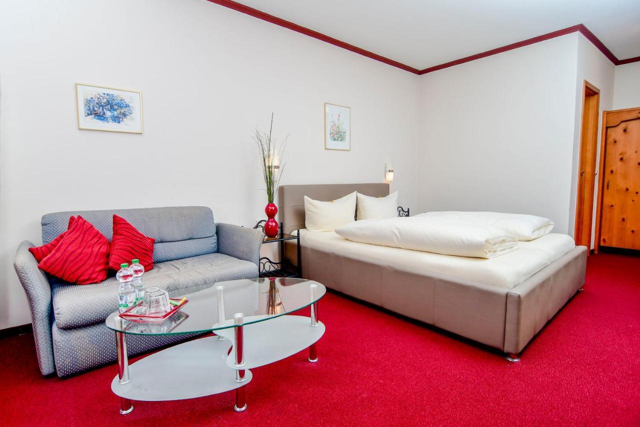 Gaestehaus Engelgasse ヘルツォーゲンアウラッハ エクステリア 写真